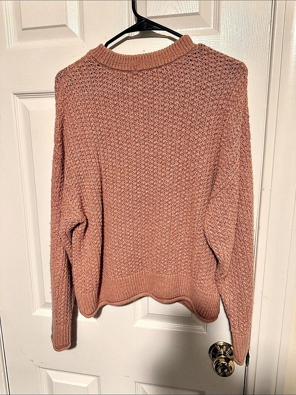 Universal Thread Textured Crewneck Sweater in Pink Size Medium Like New